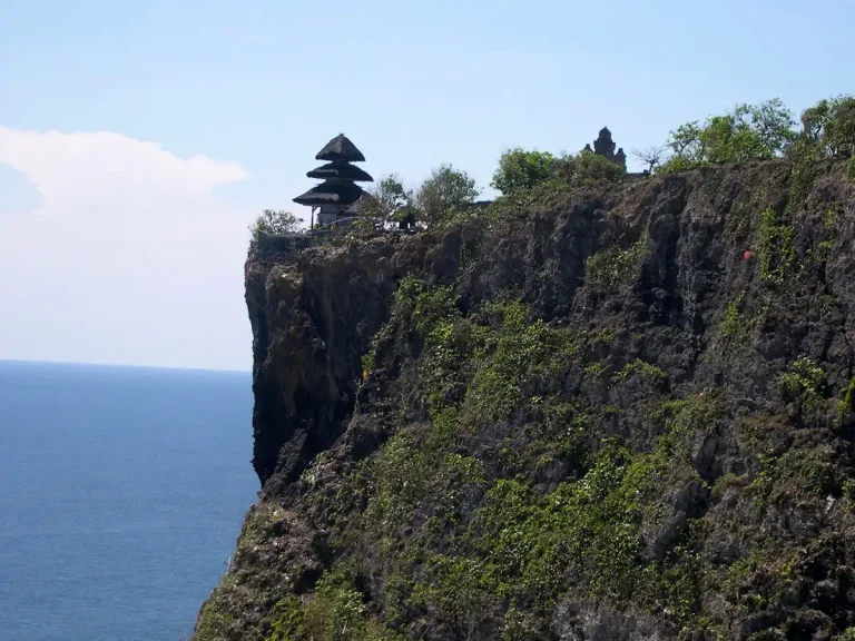 Uluwatu temple on the clifftop above the Indian Ocean